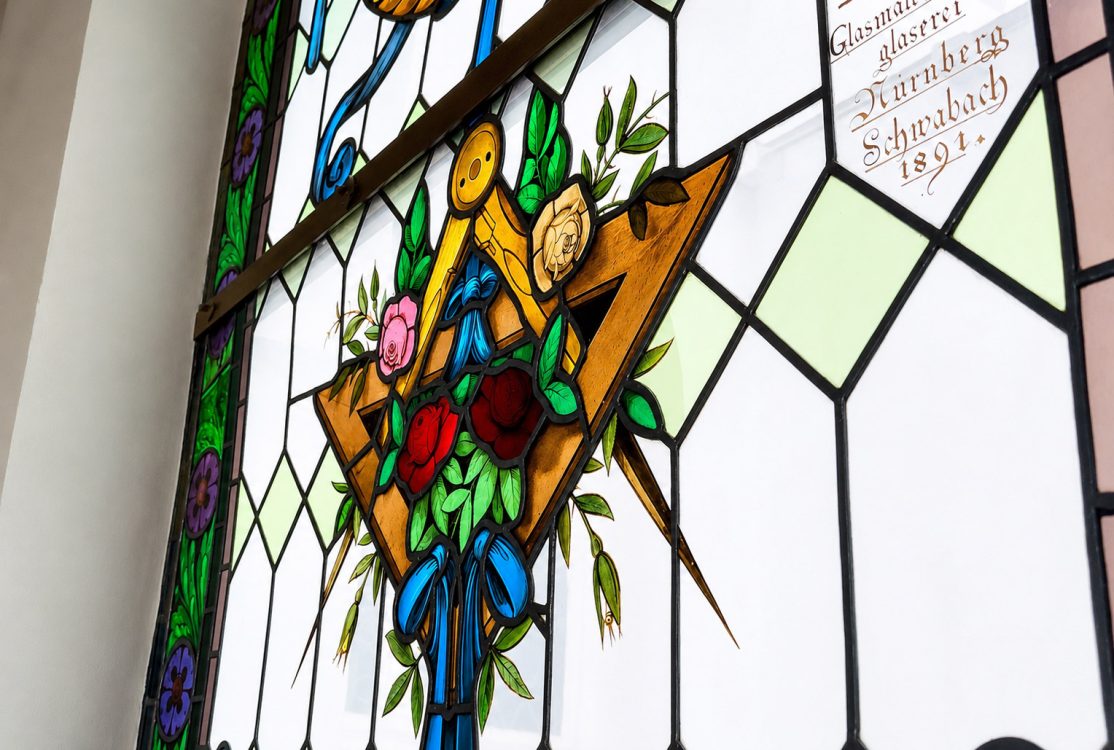 fuehrungen fensterkunst winkelmass zirkel