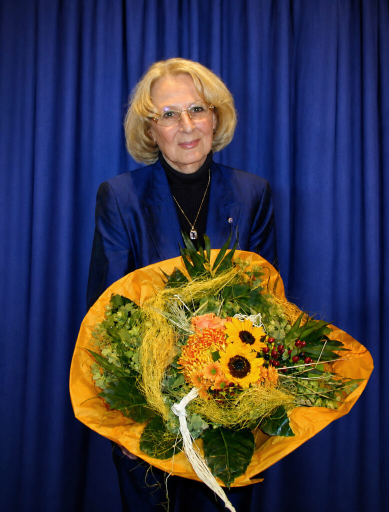 karola bauer